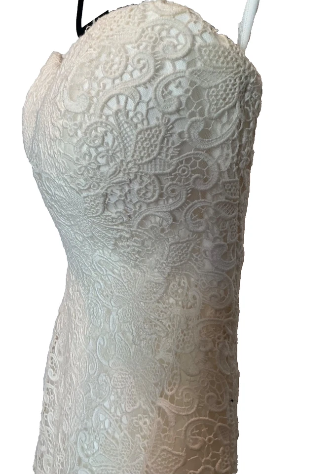 Casablanca Bridal Ivory Gown Size 6 Lace Strapless Sweetheart Gown Train Sheath - Image 4 of 4
