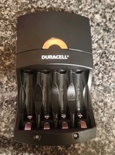 Duracell AA / AAA NiMH Class 2 Battery Charger CEF14NC Wall Socket Plug-in