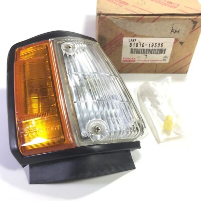 ケンラランパンチ❕ Turn Signal & Corner Lamp Clearance RH Toyota Corolla AE80 1983