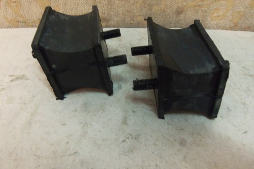 2 NOS Austin Morris MARINA 1800 Leyland Sherpa DIESEL 1.5 Engine Mount # 31/522 - Picture 3 of 4
