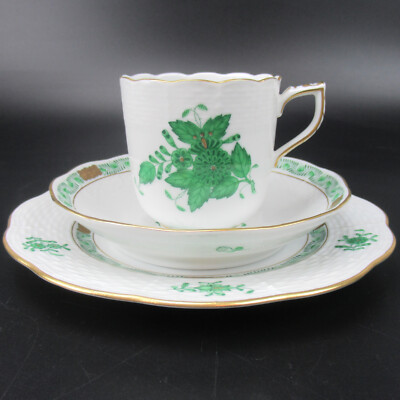 Herend Porzellan Mokkagedeck Serie Apponyi Grün Handpainted Mocha Trio SELTEN