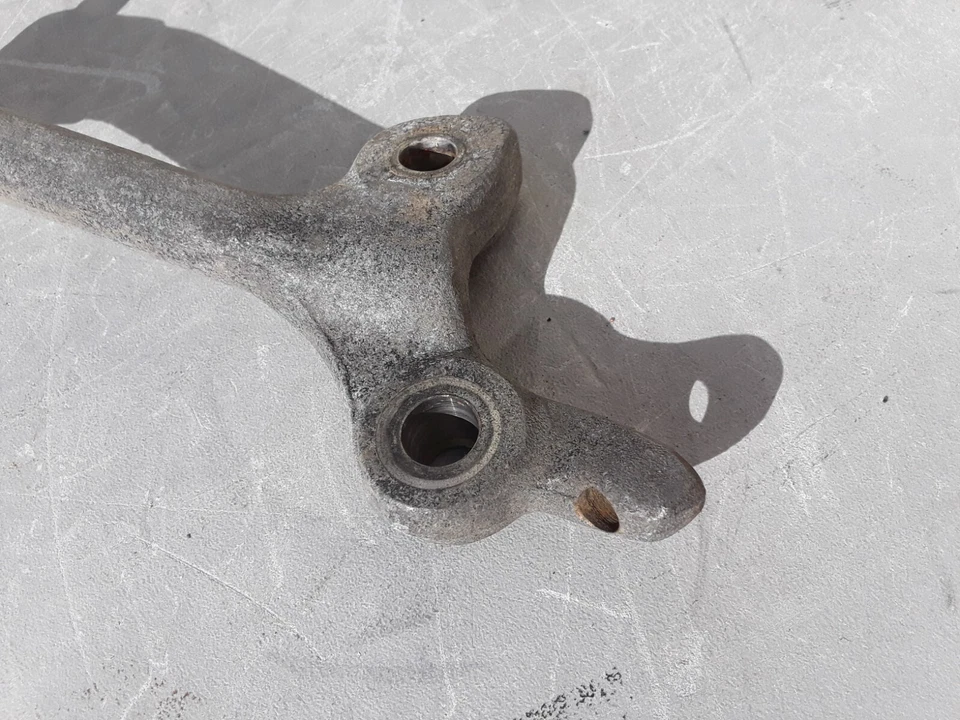 Brazo de enlace de acoplamiento de cremallera de dirección Mercedes Benz W123 240D 1981 fabricante de equipos originales Foto 2 de 4