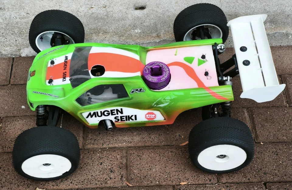 RC Car Buggy Truggy Mugen MBX 6 T mit Novarossi Toro Nero .21 - Bild 2 von 4