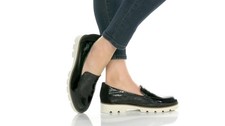 Vionic Women's Kensley Black Crinkle Patent Loafers 8 White Soles Academia