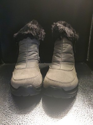 Easy Dry by Easy Street Women's Gray Frosty Waterproof Boots Shoe Size 6.5