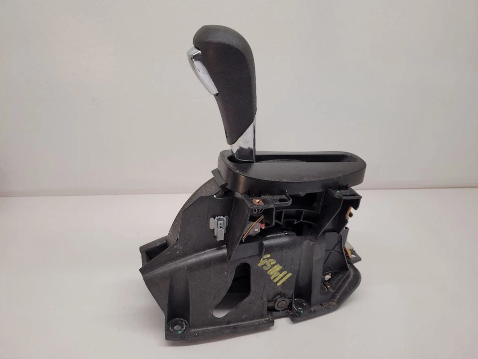 2013 CHEVROLET IMPALA переключение передач - Изображение 2 из 4