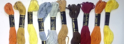 LOT 10 VINTAGE DMC EMBROIDERY FLOSS ASSORTED COLORS THREAD SKEINS - Picture 5 of 6