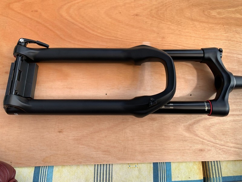 Rockshox YARI RC 27.5 160mm boost