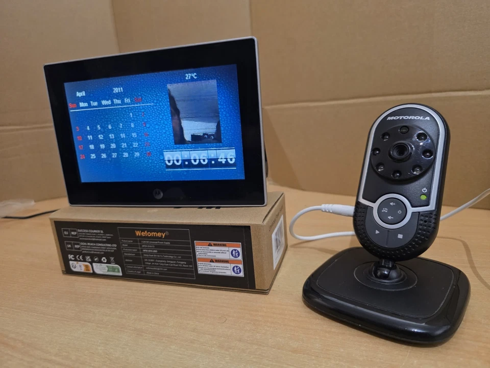 7" Motorola MFV700 Digital Photo Frame Slishow With Camera Baby Monitor Calender - Image 2 of 4