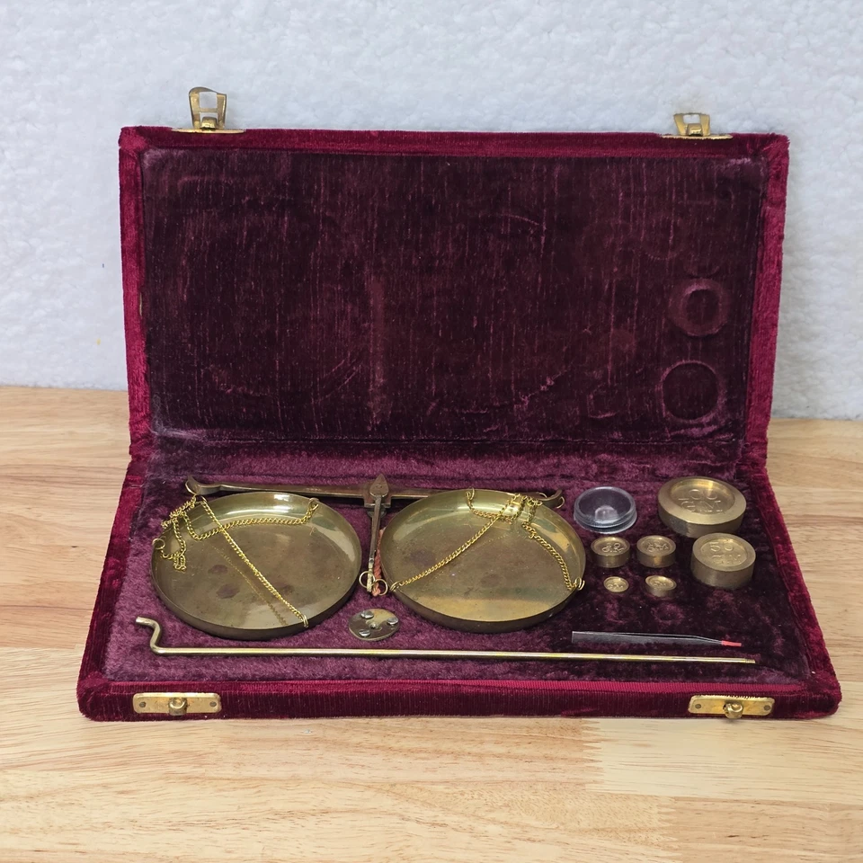 Báscula colgante de latón de bolsillo para joyeros de colección y pesas de equilibrio con caja roja Foto 2 de 4