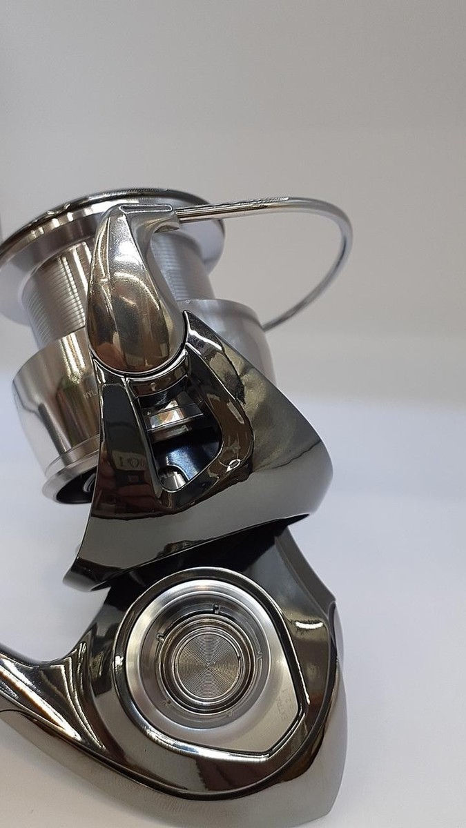 【yu-ki】　22EXIST LT4000-XH Daiwa 22 EXIST LT 4000-XH Spinning Reel Shipping from JAPAN