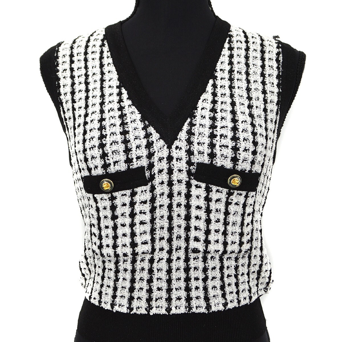 Chanel 97P #38 Tweed Short Sleeve Ensemble Cardigan Top Black