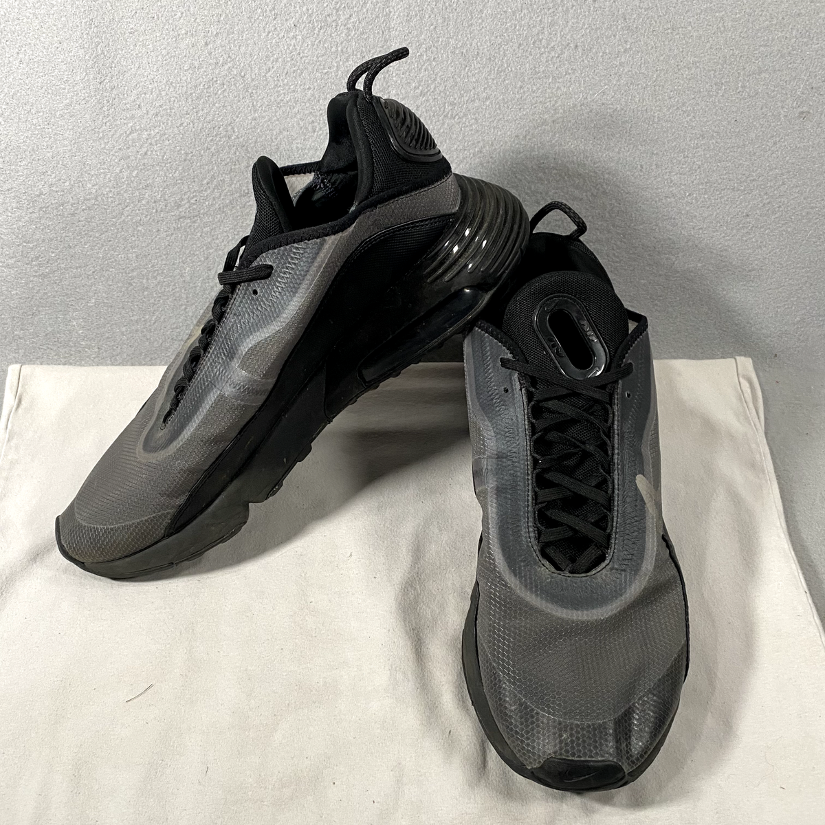 Nike Air Max 2090 Anthracite Black Grey Training Sneaker 