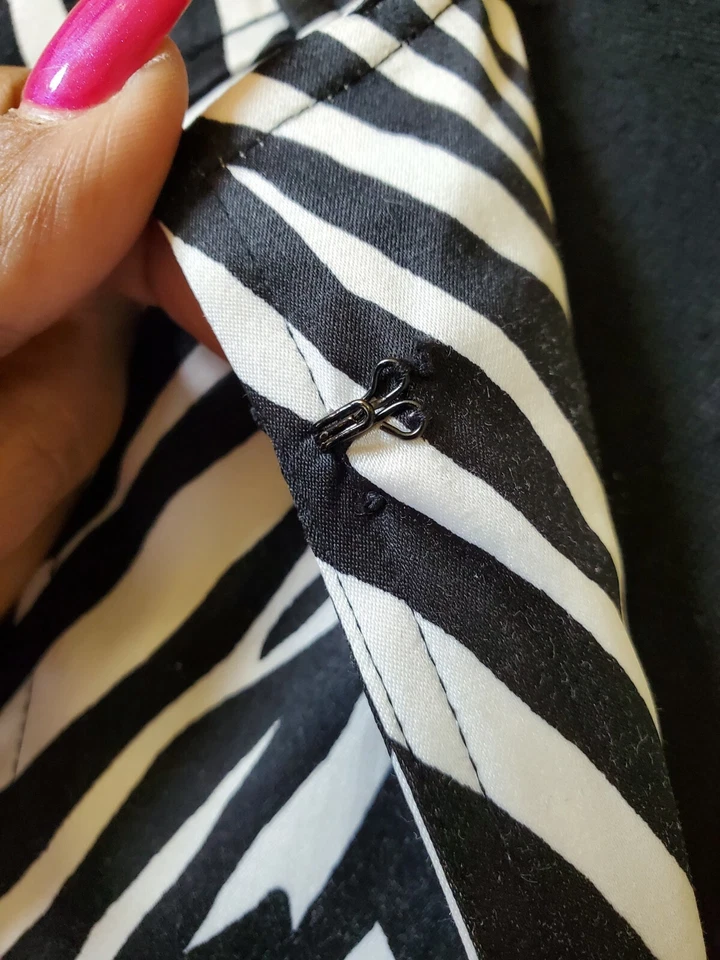 NWT Peck & Peck Women's Zebra Print Jacket Size 6 - Image 4 of 4