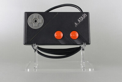 Acryl Aufsteller, Displayständer Atari 2600 7800 CX-78 Controller 