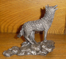 Pewter Wolf Figurine - 4 1/4