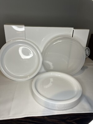 Plastic’s Craft Pack Plastic Reusable 7” Plates With Handy Container  White