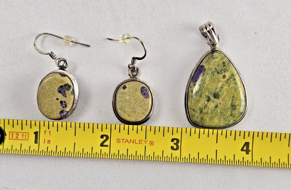 蛇形石质吊坠和悬垂耳环套装纯银 SJ925 — 第 2/4 张图片