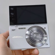 Samsung MV800 Flip-out Touch Screen Vlog Compact Digital Camera 16MP White