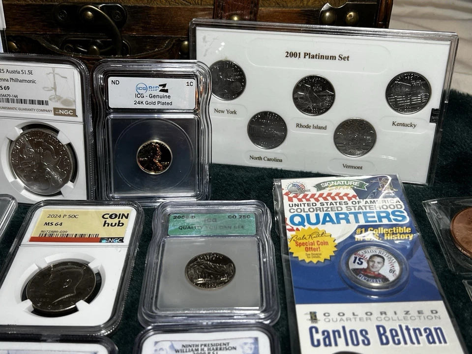 Christmas Lot of Lots! Treat Yourself And Diversify Your Collection Today! - Image 3 of 4