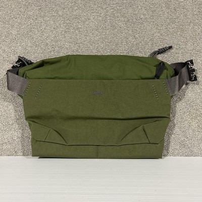 Bellroy Crossbody Bag Mens Small Green Canvas Adjustable Strap Travel Everyday