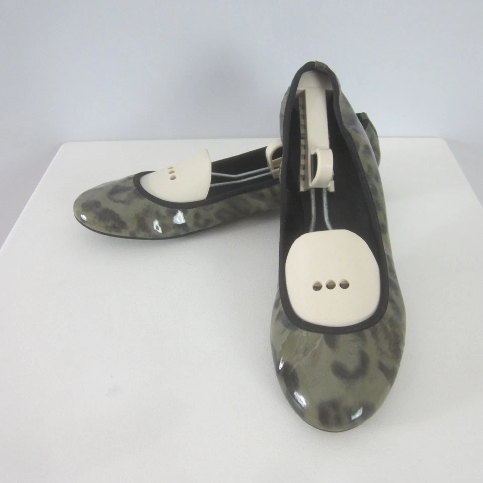 J. Zapatos planos de ballet Crew para mujer 8 M Cece charol camuflaje estampado animal Italia Foto 3 de 4