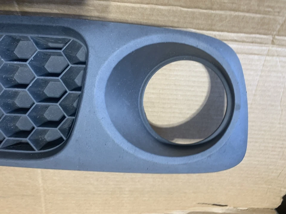 08 09 PARAGOLPES DELANTERO IZQUIERDO LADO CONDUCTOR PONTIAC G8 CUBIERTA ANTINIEBLA REJILLA 92201769 Foto 3 de 4