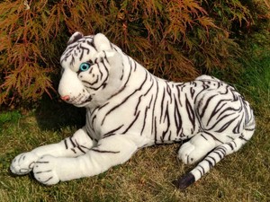 stuffed white tiger with blue eyes