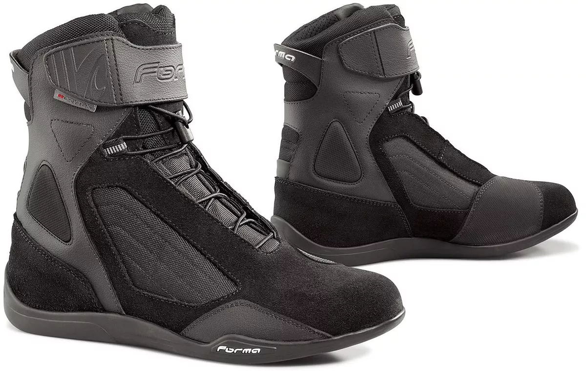 Forma twister deals boots