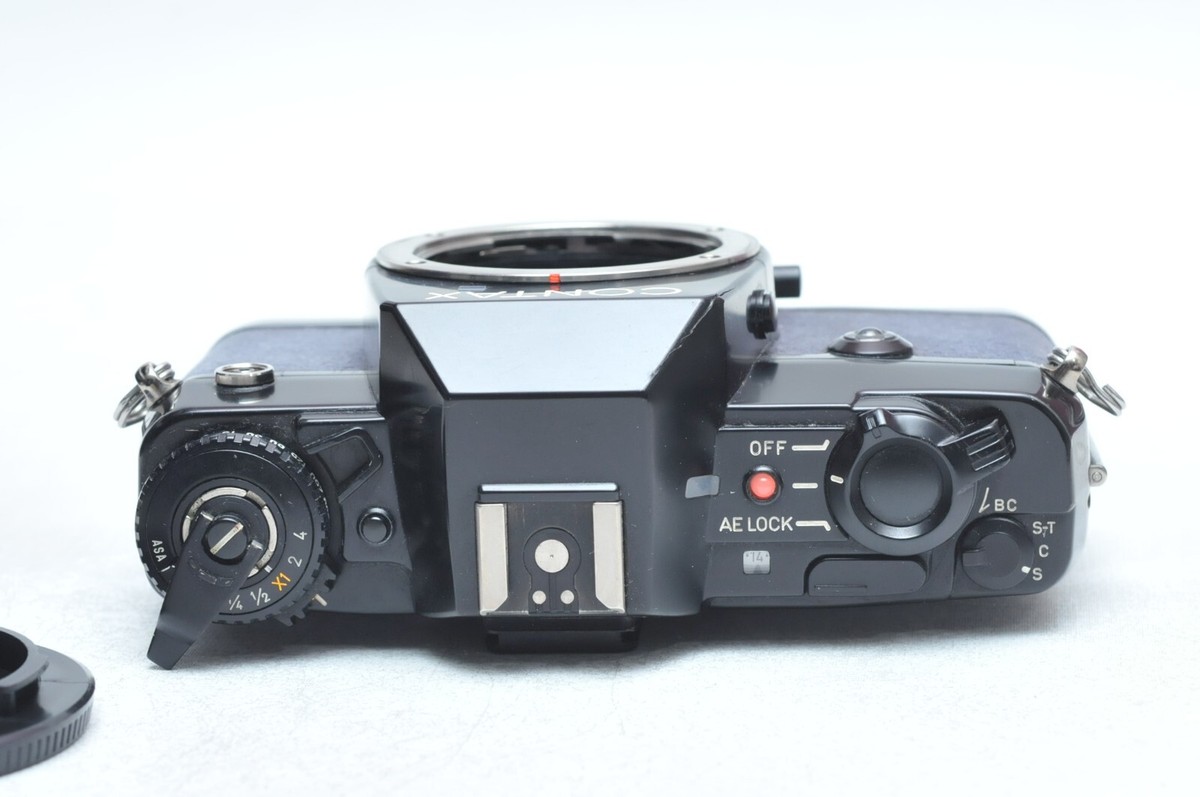 フィルムカメラ CONTAX 137 MD QUARTZ コンタックス Contax 137 MD QUARTZ 35mm一眼レフフィルムカメラ