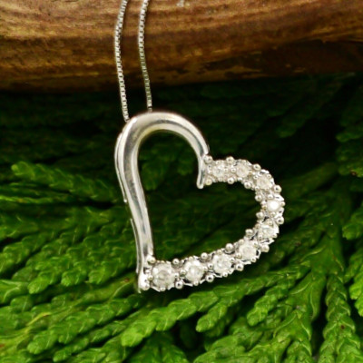10k Weißgold Diamant Herz/Liebe Halskette 18 3/4'' lang
