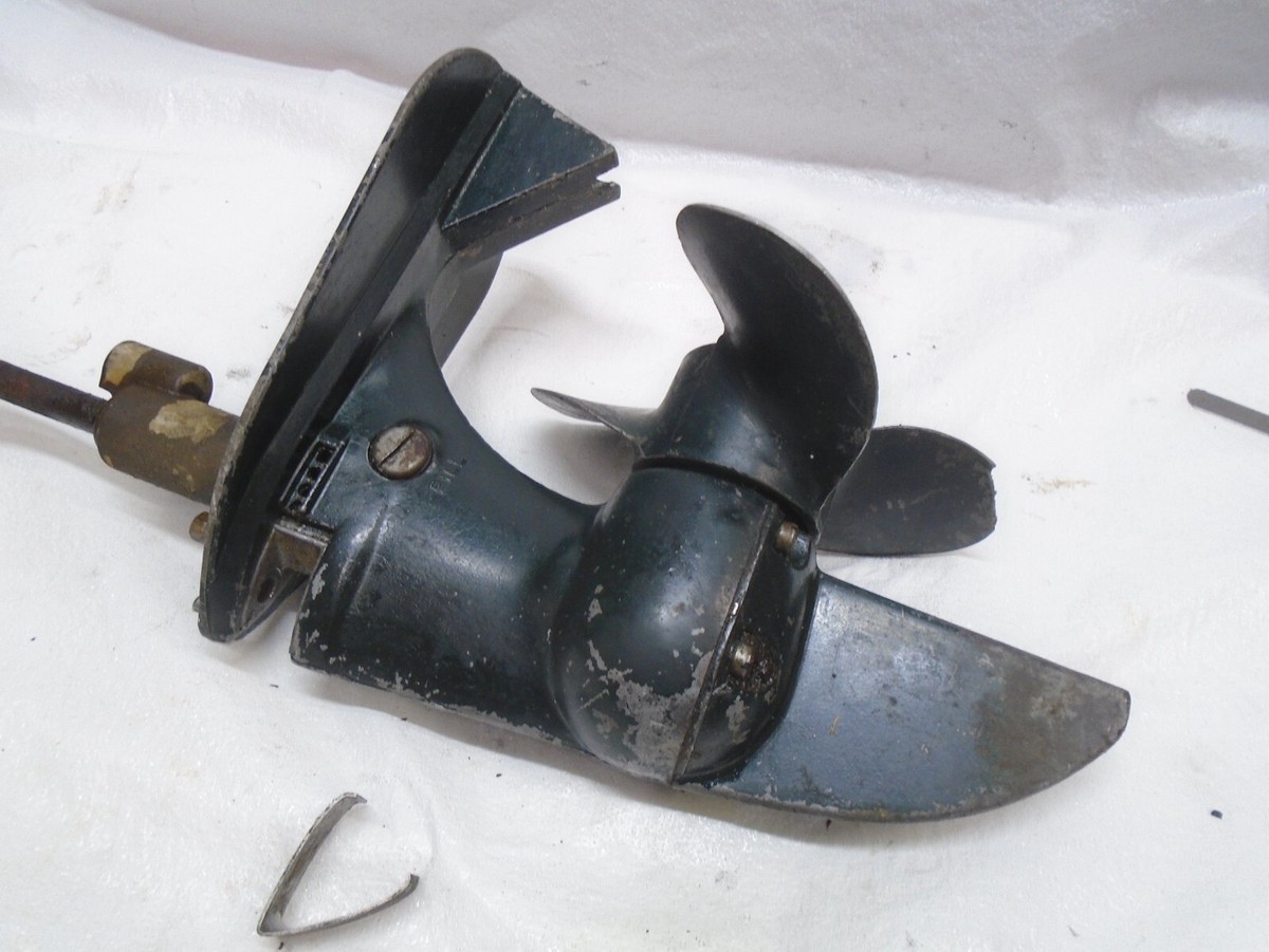 1971 GAMEFISHER 217-58820 7.5HP LOWER UNIT ASSY TED WILLIAMS ESKA