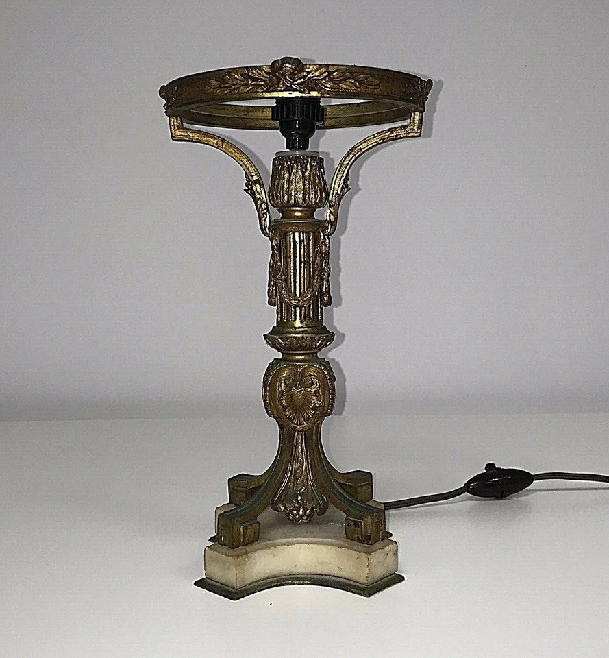 Beau pied de lampe en bronze doré 19°, Empire . - Photo 2/4