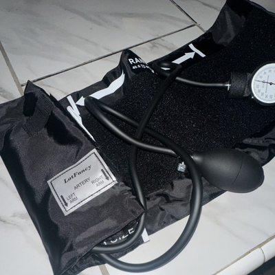 #ad LotFancy Manual Blood Pressure Monitor Thigh Cuff Portable for Arm Use $25.00