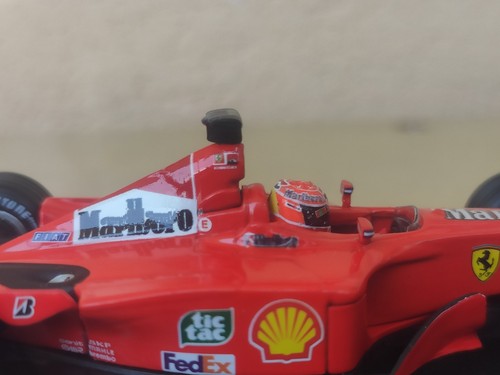 Ferrari F2001 Michael Schumacher 1/43 HotWheels Die Cast Modellino Formula 1 - Imagen 8 de 18