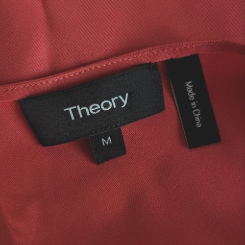 Tanque con correa de espagueti Theory Silk Georgette 🦋 Deep Rose 🌹 Mediano $175 - Imagen 9 de 15