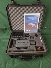 FLIR BHM SERIES THERMAL CAMERA W/ CASE AND ACCESSORIES TESTED AND WORKING NICE