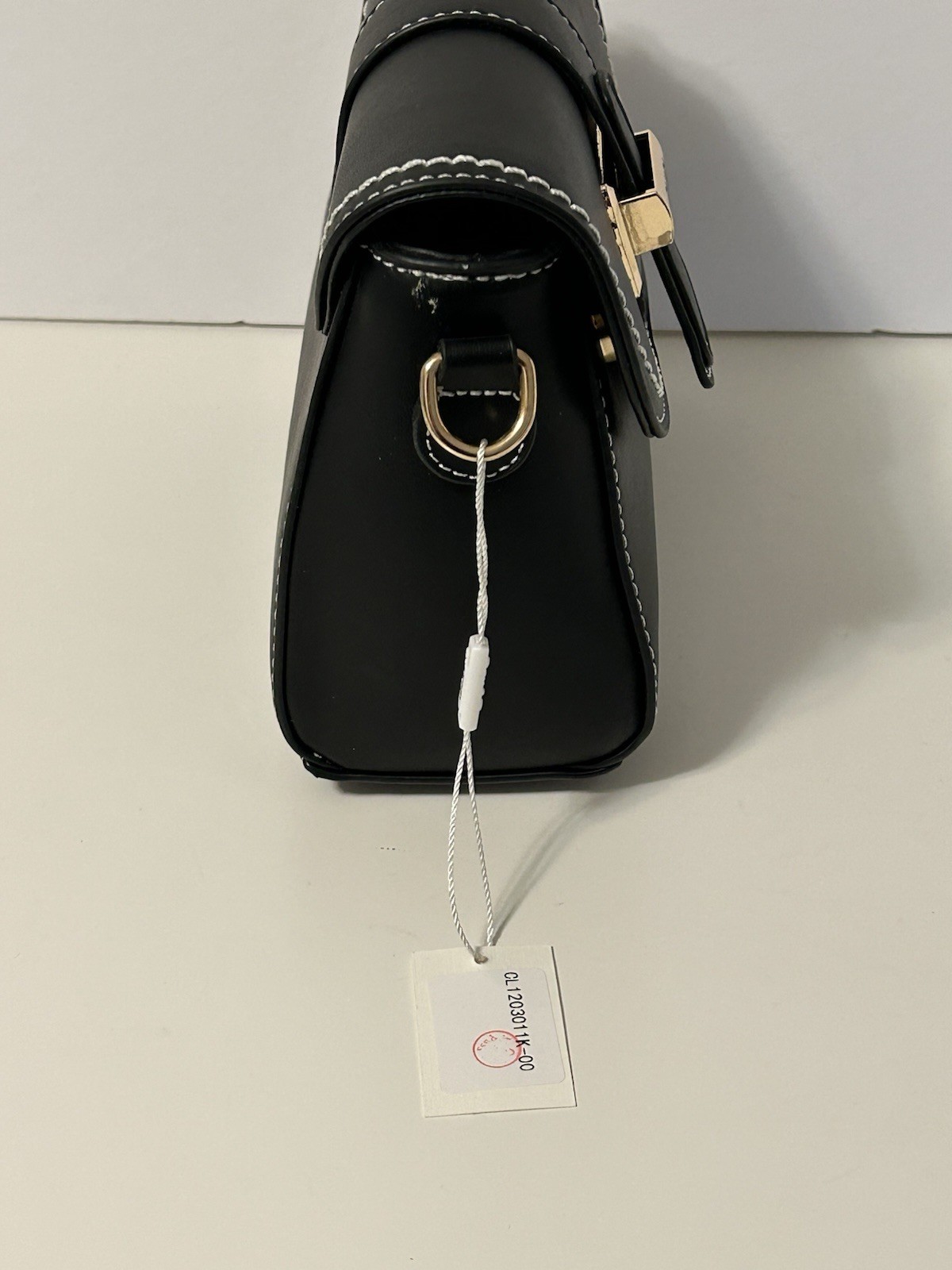 NEW CLUCI Crossbody Bag Small Black w/ White Stitching Shoulder Purse Cellphone