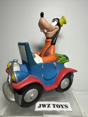 Vintage Disney Store Goofy Driving Car Geld Gummi Box Bank - 389