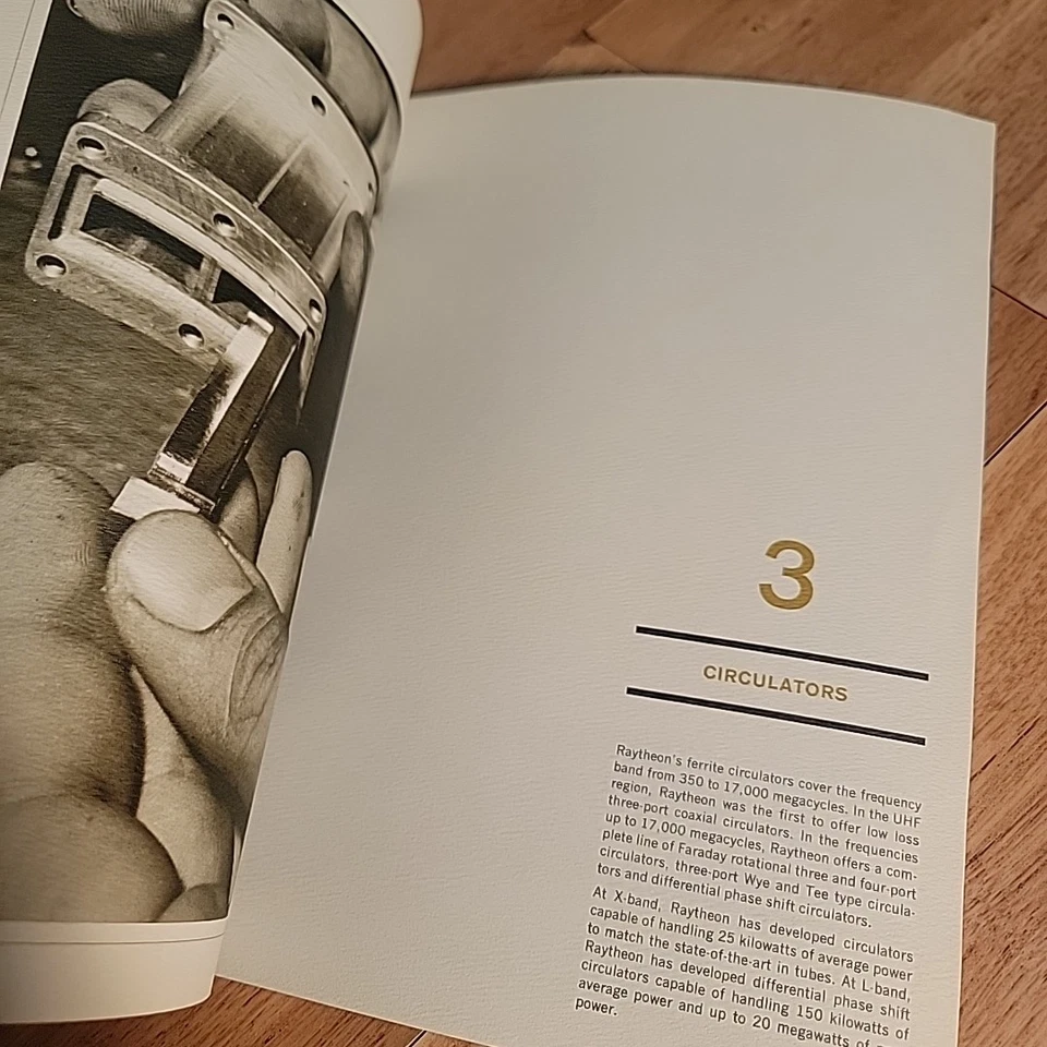 Manual de catálogo de materiales y láseres de dispositivos de microondas Raytheon de colección Foto 4 de 4