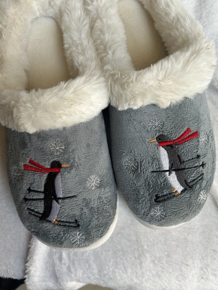 Zapatillas para mujer Charter Club gris pingüino y blanco talla M - nuevas en caja Foto 4 de 4