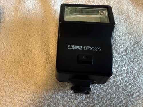 Untested Canon Speedlite 188A Shoe Mount Flash and Vivitar Auto 253 w/ Cases - Picture 2 of 8