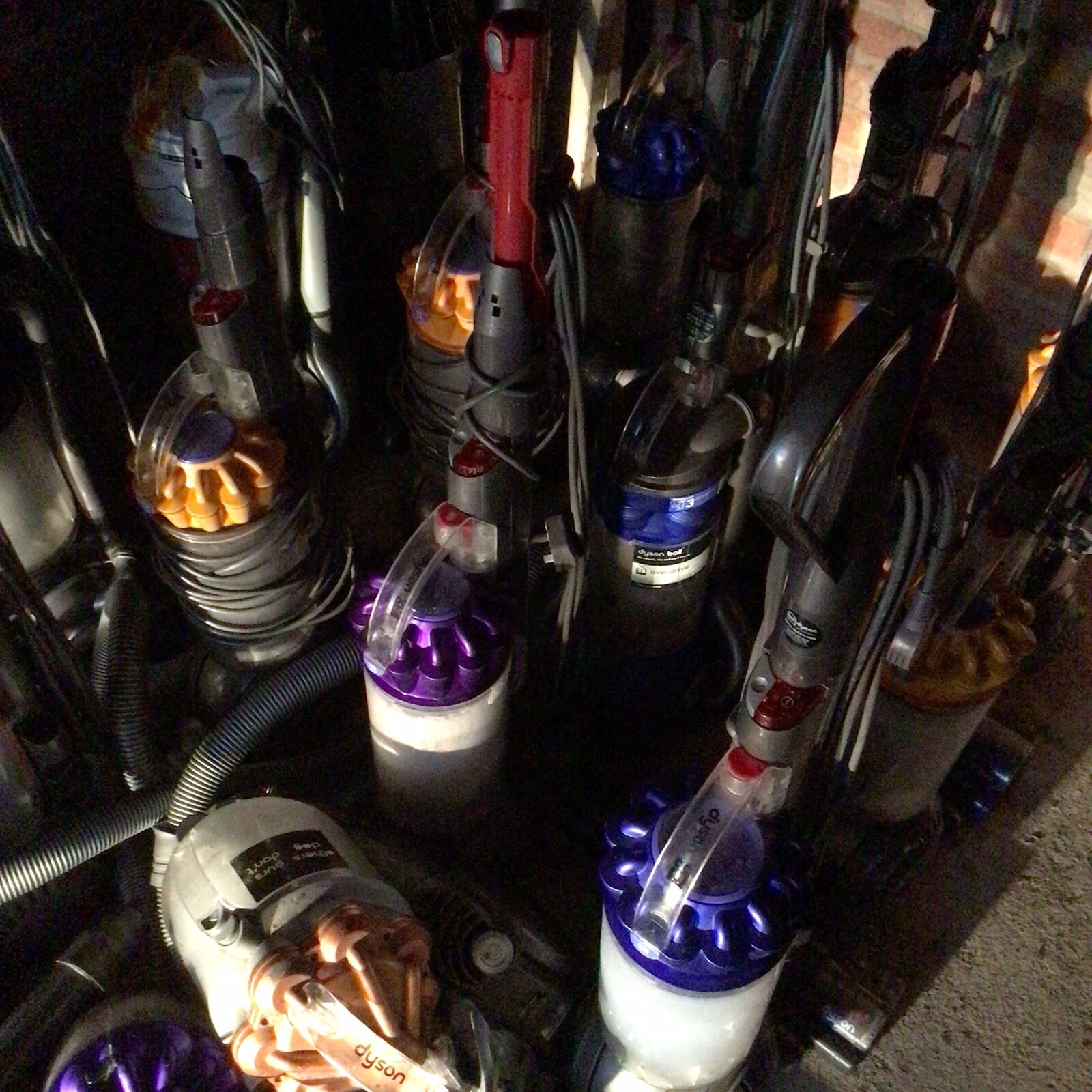 Dyson Vacuum Cleaners Ball Cordless Etc Job Lot Spares Or Repairs