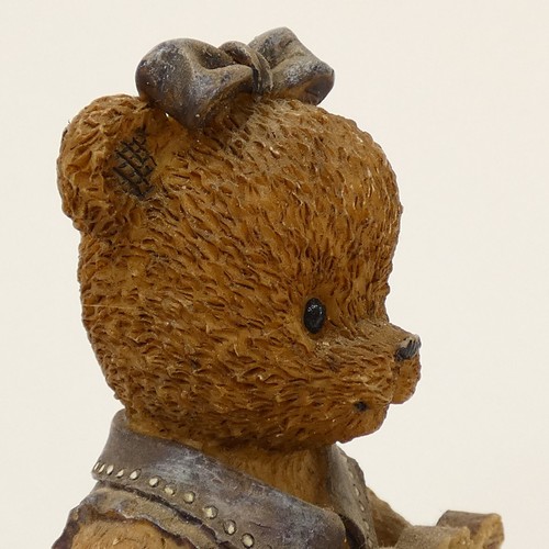 Brown 3" Sitting Girl Bear holding a MOM Sign Resen Figurine LDJW1 - Picture 11 of 17