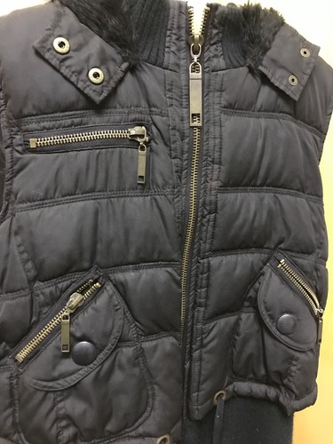 Black Puffer Vest Zipper Sleeveless Jacket Faux Fake fur hood Size L (Junior) - Picture 3 of 5