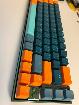 Ducky Mecha SF Keyboard Radiant Series - Emerald | Cherry MX
