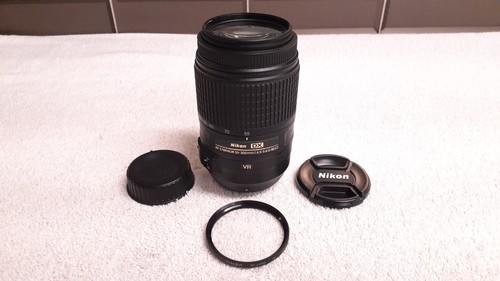 Nikon AF-S DX NIKKOR 55-300mm F/4.5-5.6 G ED VR Lens w/Caps+UV Filter - Nice!