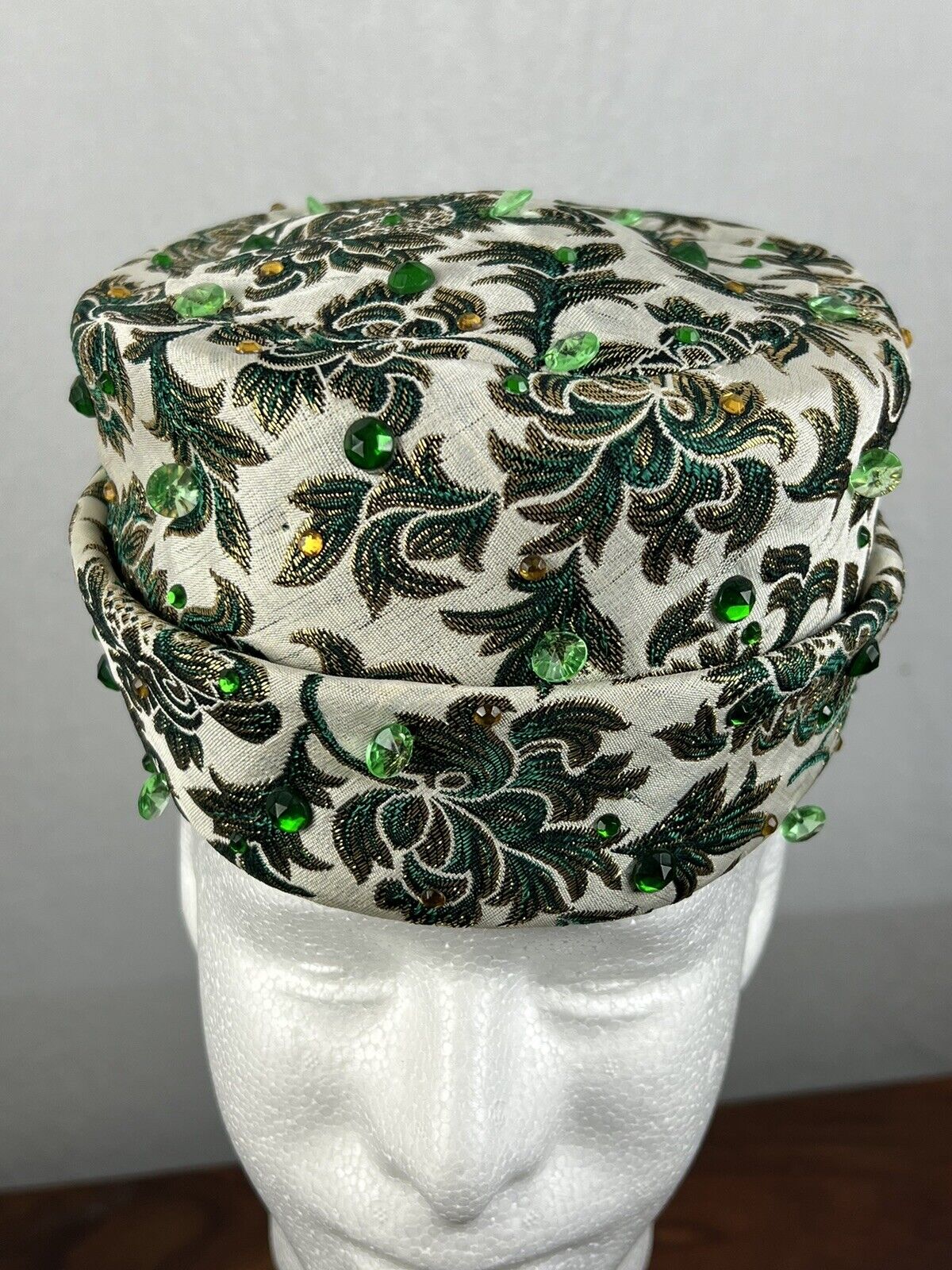 Vintage Coralie Pillbox Hat White Green Florals G… - image 2