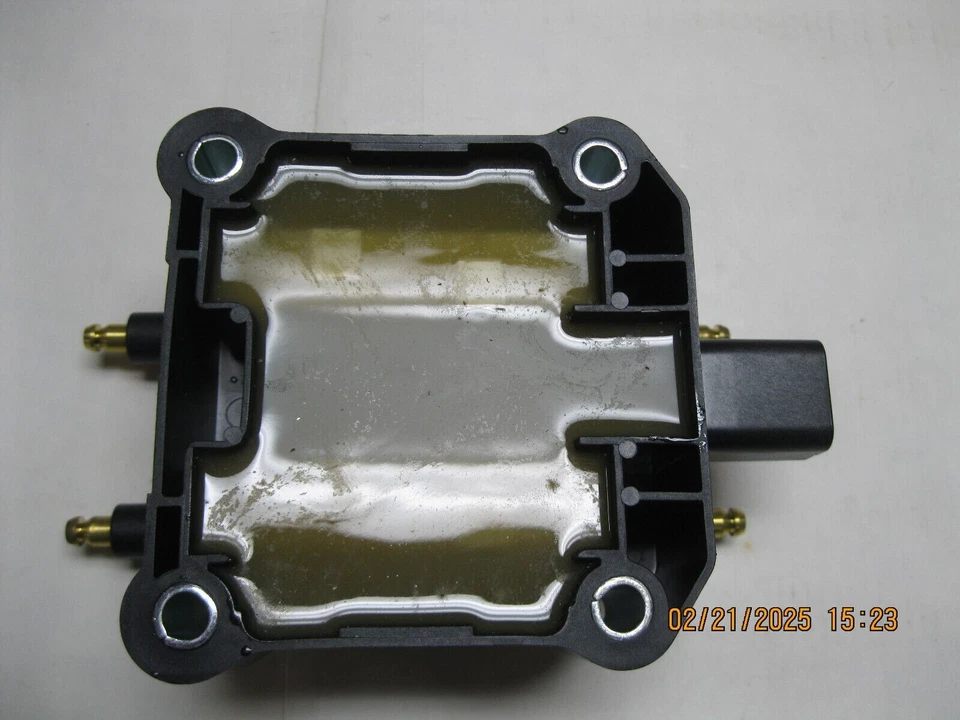 Ignition Coil Standard UF403 Foto 3 de 4