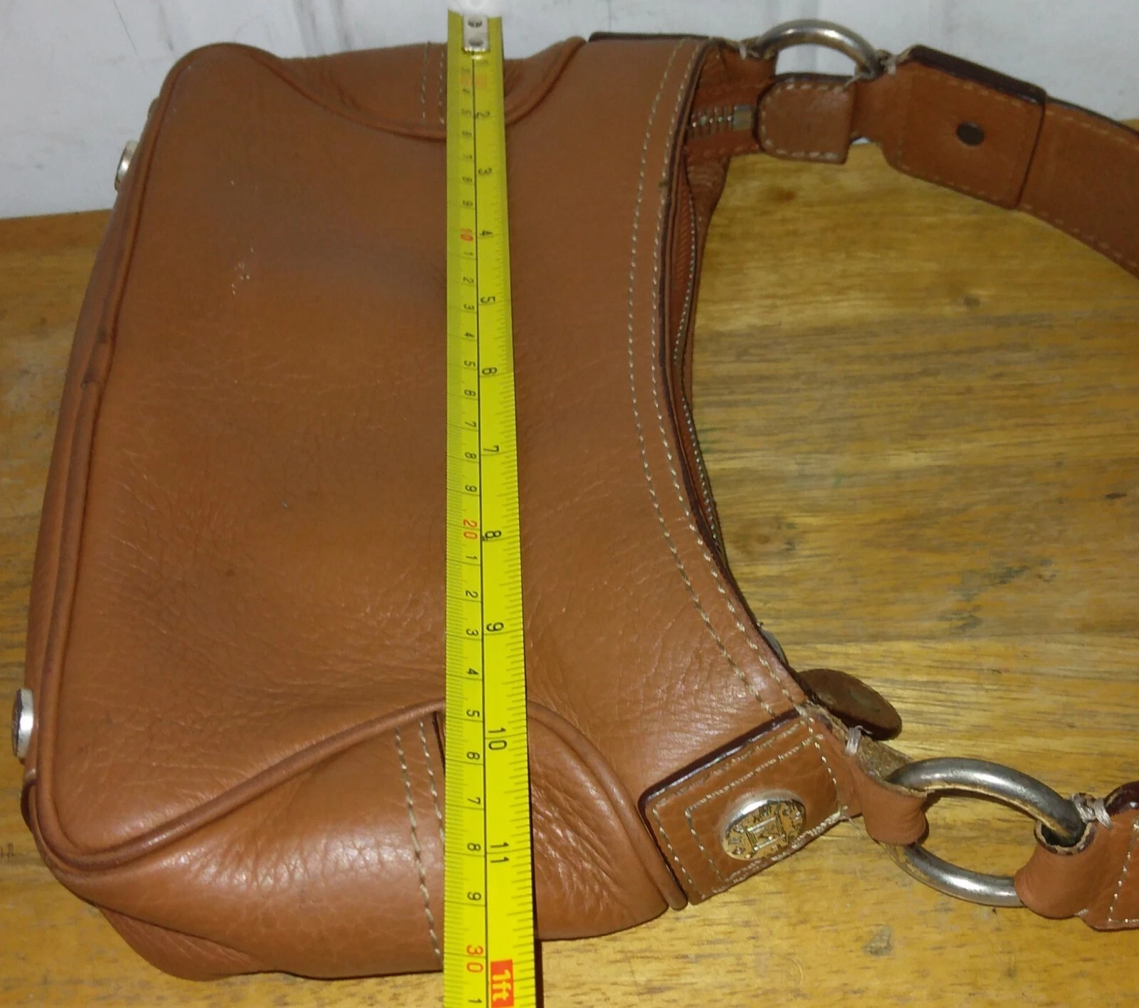 Borsa piccola Michael Kors marrone chiaro in pelle di ciottoli